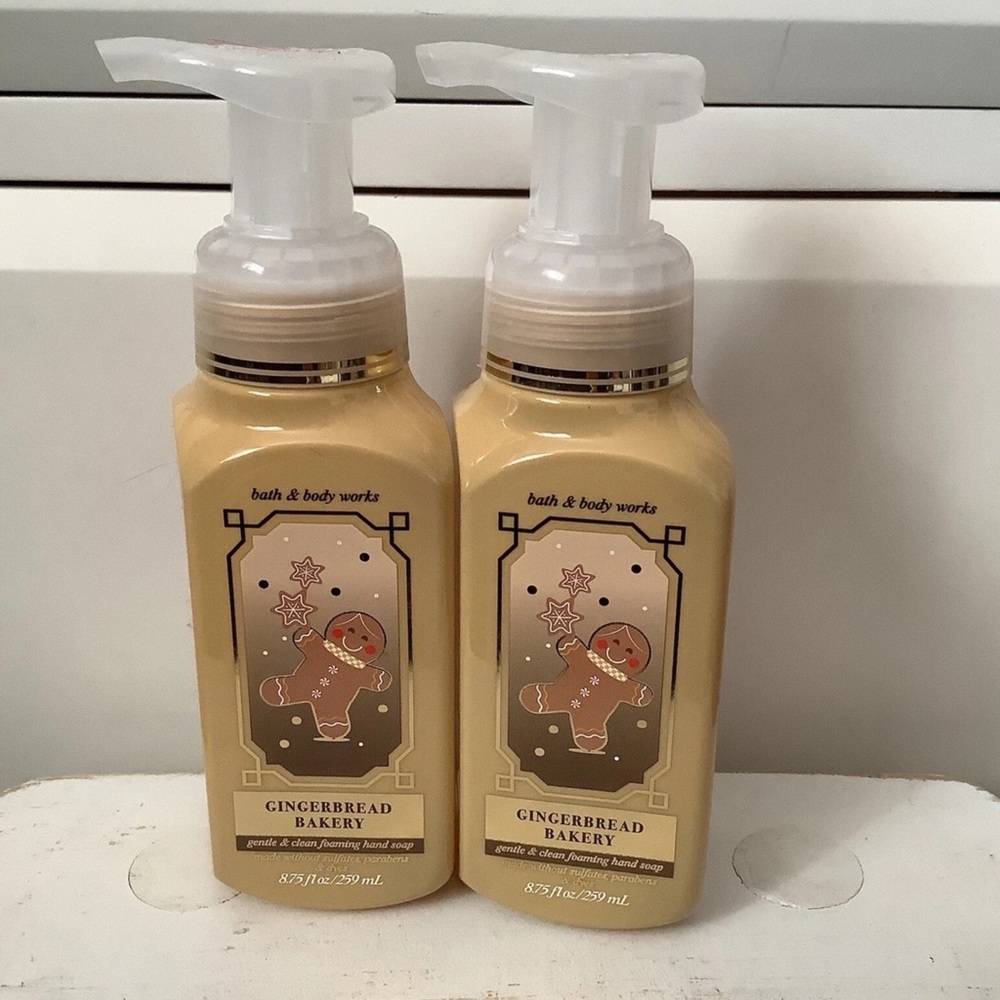 Bath & Body Works GINGERBREAD BAKERY Gentle Foaming Hand Soap Lot Of 2 Christmas